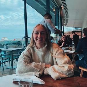 Meet your Posher, Isobel